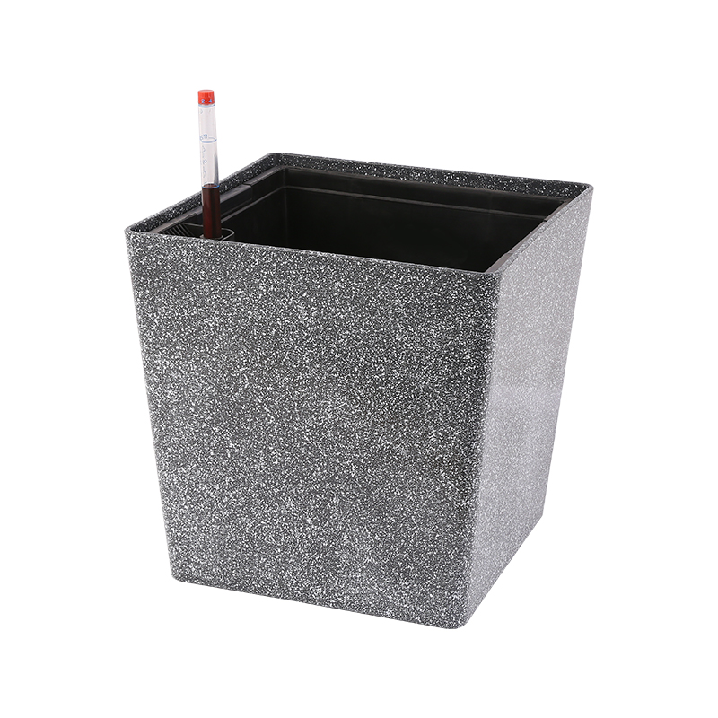 Model 4002T  spot patterns square plant pot